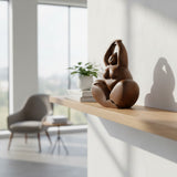 Escultura Gordinha Yoga Madeira II - 26 x 20,5 x 6 cm