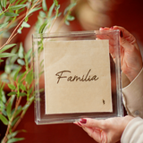 Caixa Acrílica c/ Bordado Família - 20x20cm