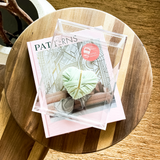 Caixa Acrílica c/ Coração Verde Claro Fio Dourado  - 21x16cm