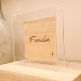 Caixa Acrílica c/ Bordado Família - 20x20cm
