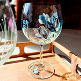 Taça de Vinho Pintada à Mão Blue Flower - 10x20cm