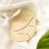 Relicário Decorativo Linha Bordada Frase 