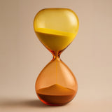 Ampulheta Decorativa Vidro 30 Minutos (Terracota Ocre) – 20 x 8 cm