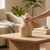 Vaso Decorativo em Porcelana Bege I - 10,9x8,3cm