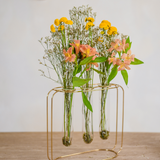 Vaso de Metal Dourado com Três Tubos de Vidro